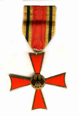 Bundesverdienstkreuz von Frida Häfele