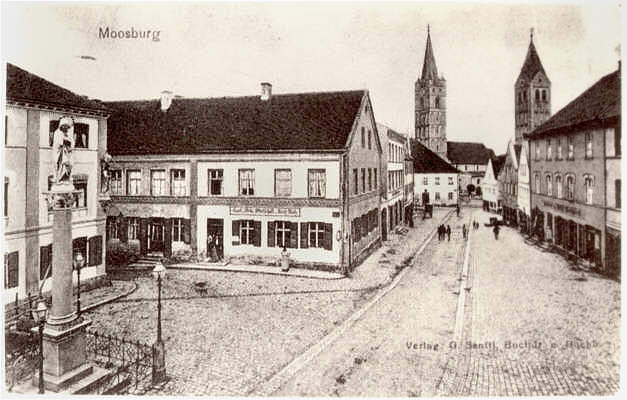 Blick vom Rathaus zum Rentamt, um 1900