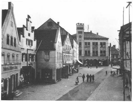 Stadtplatz 1936, Blick vom Sparkassen-Baugerst