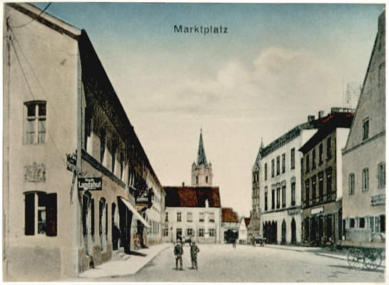 Oberer Marktplatz um 1900, heute Stadtplatz