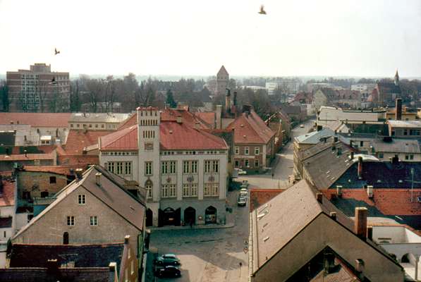 Blick vom Johannisturm zum Rathaus, um 1970