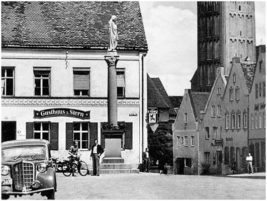 Moosburg Stadtplatz, Ausschnitt Postkarte 1959
