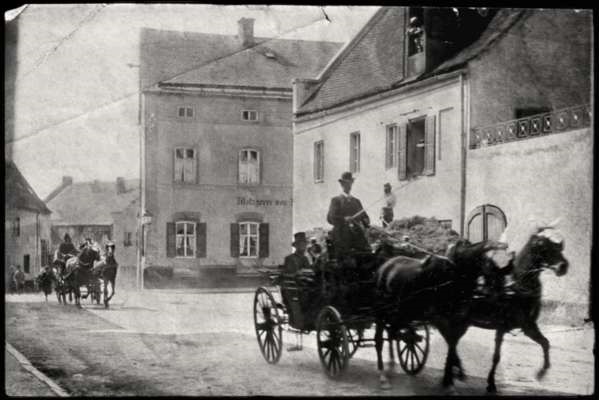 Weingraben Ecke Stadtplatz um 1900, Blick zum Metzger Fertl, rechts Bckerei Heinrich