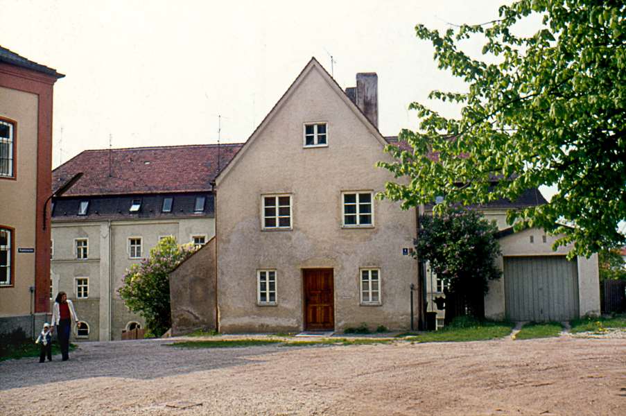 Moosburg Kastulusplatz, Kooperatorenhaus Ende 1970er